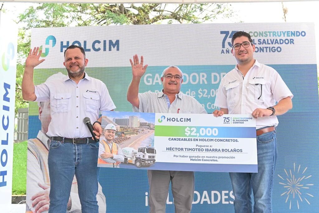 Premios 75 años Holcim_cheque