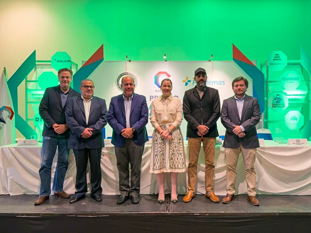 _PCS CASALCO 2025_mesa de honor con ganadores (2)