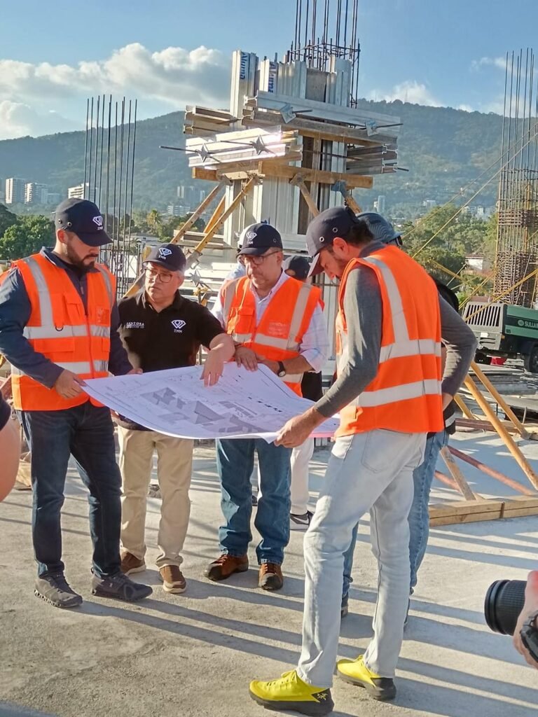 Ing. Velásquez _visita a proyectos (7)